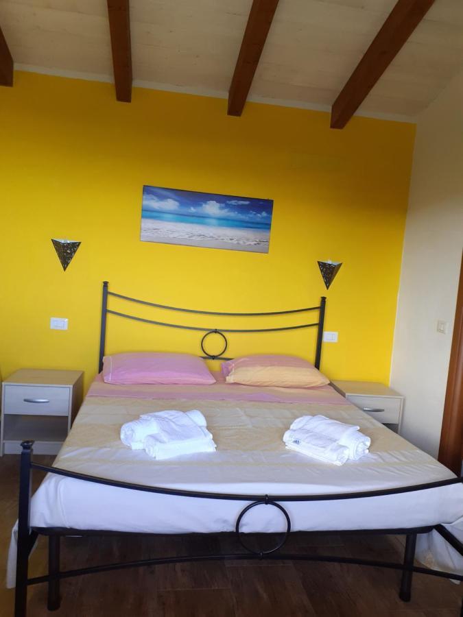 Gli Olivastri Con Piscina,Solarium, Vista Mare ,Sole -Mare E Tanta Natura ,Climatizzatore,Wifi Aglientu Bagian luar foto