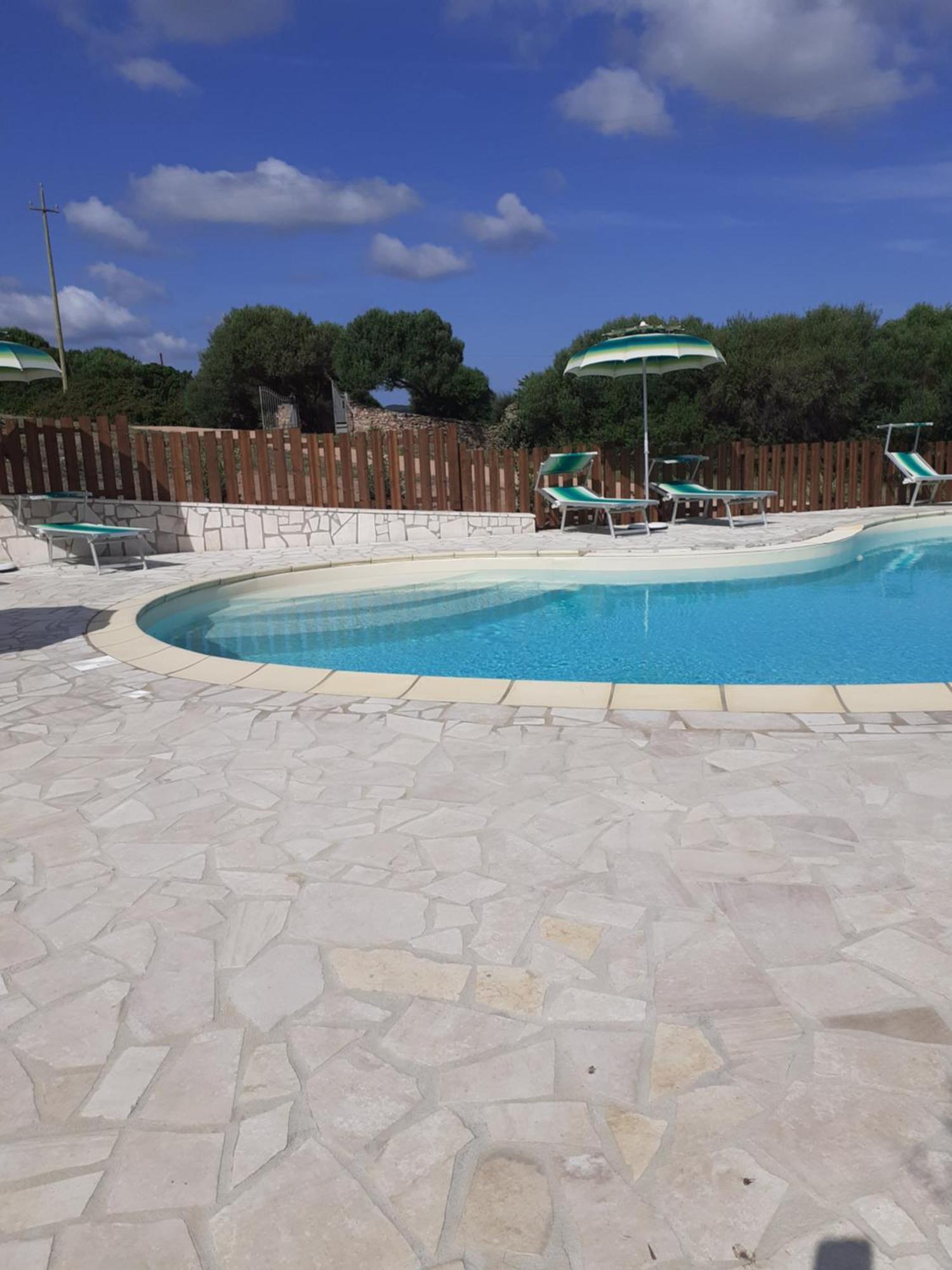 Gli Olivastri Con Piscina,Solarium, Vista Mare ,Sole -Mare E Tanta Natura ,Climatizzatore,Wifi Aglientu Bagian luar foto
