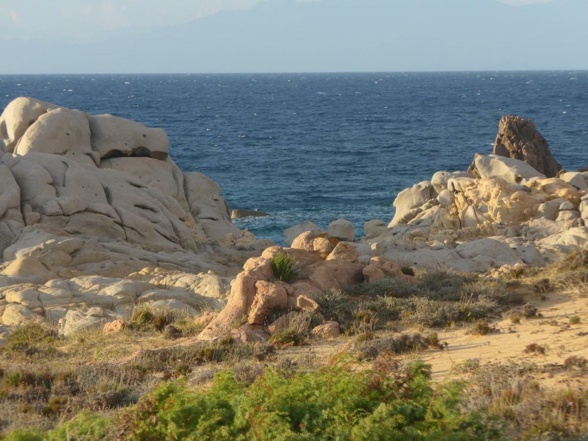 Gli Olivastri Con Piscina,Solarium, Vista Mare ,Sole -Mare E Tanta Natura ,Climatizzatore,Wifi Aglientu Bagian luar foto